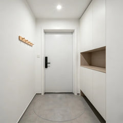 Round clear PVC entrance mat, heavy-duty circular floor protector for doorways and high-traffic entryways.